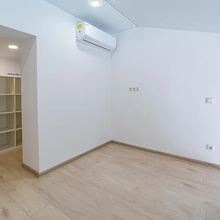 Urban Loft Nr2 With Ac & Parking Apartment